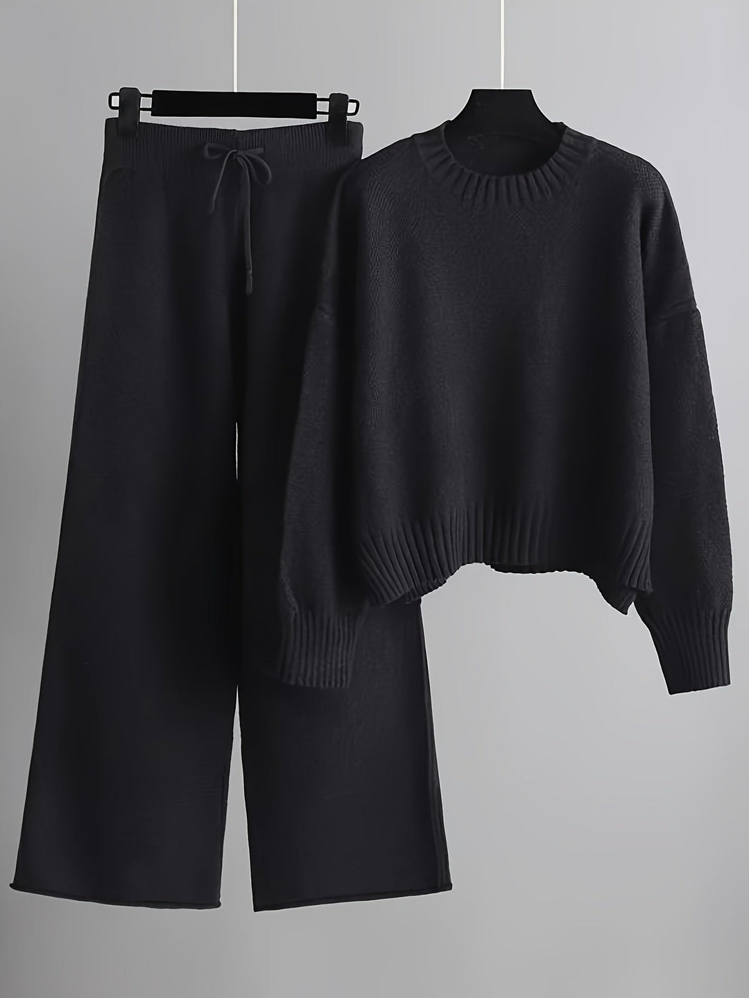 Maria | Women’s knit lounge set with crew neck and wide-leg pants