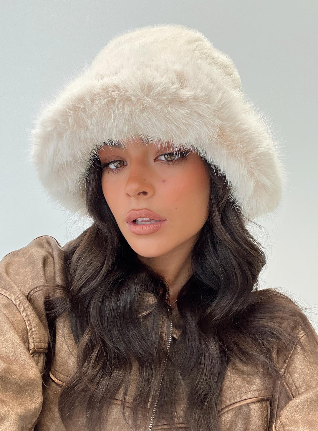 Arwen | Women’s faux fur plush bucket hat