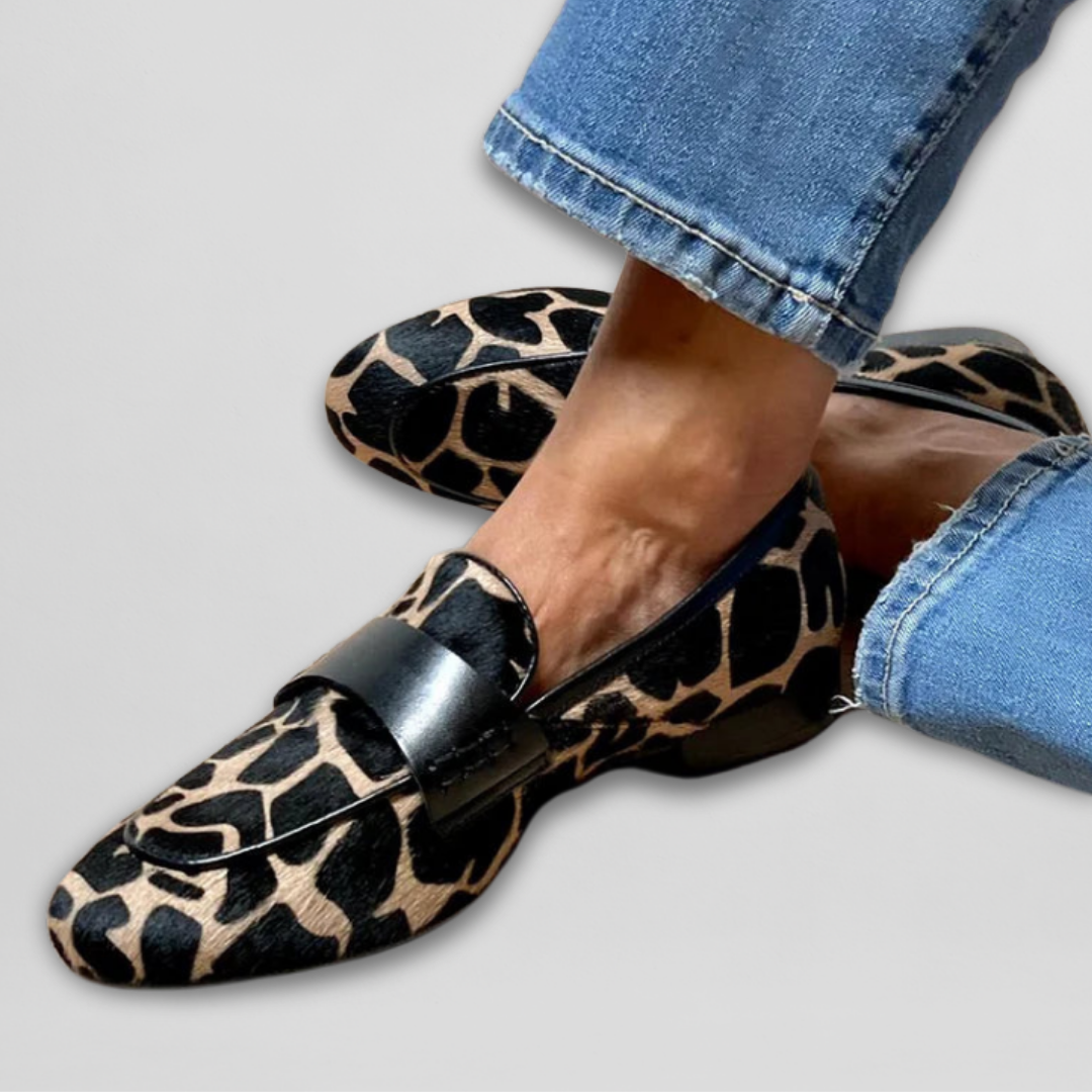 Presley | Women’s loafers with leopard pattern and black trim