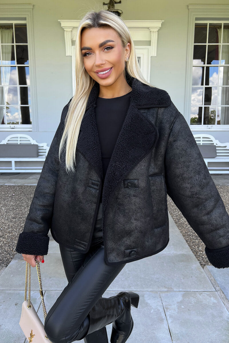 Yasi | Women’s button-front faux shearling jacket with collar and pockets