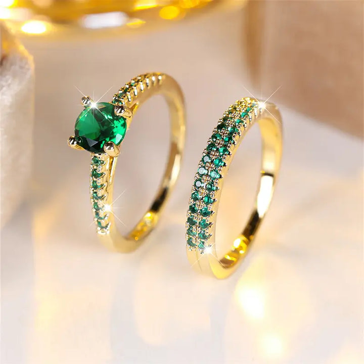 Choly | Women’s emerald green ring set with crystal accents