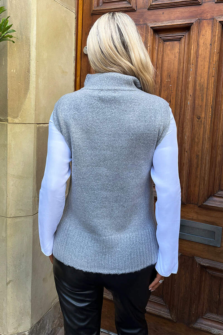 Liezel | Women’s quarter zip high neck knitted vest