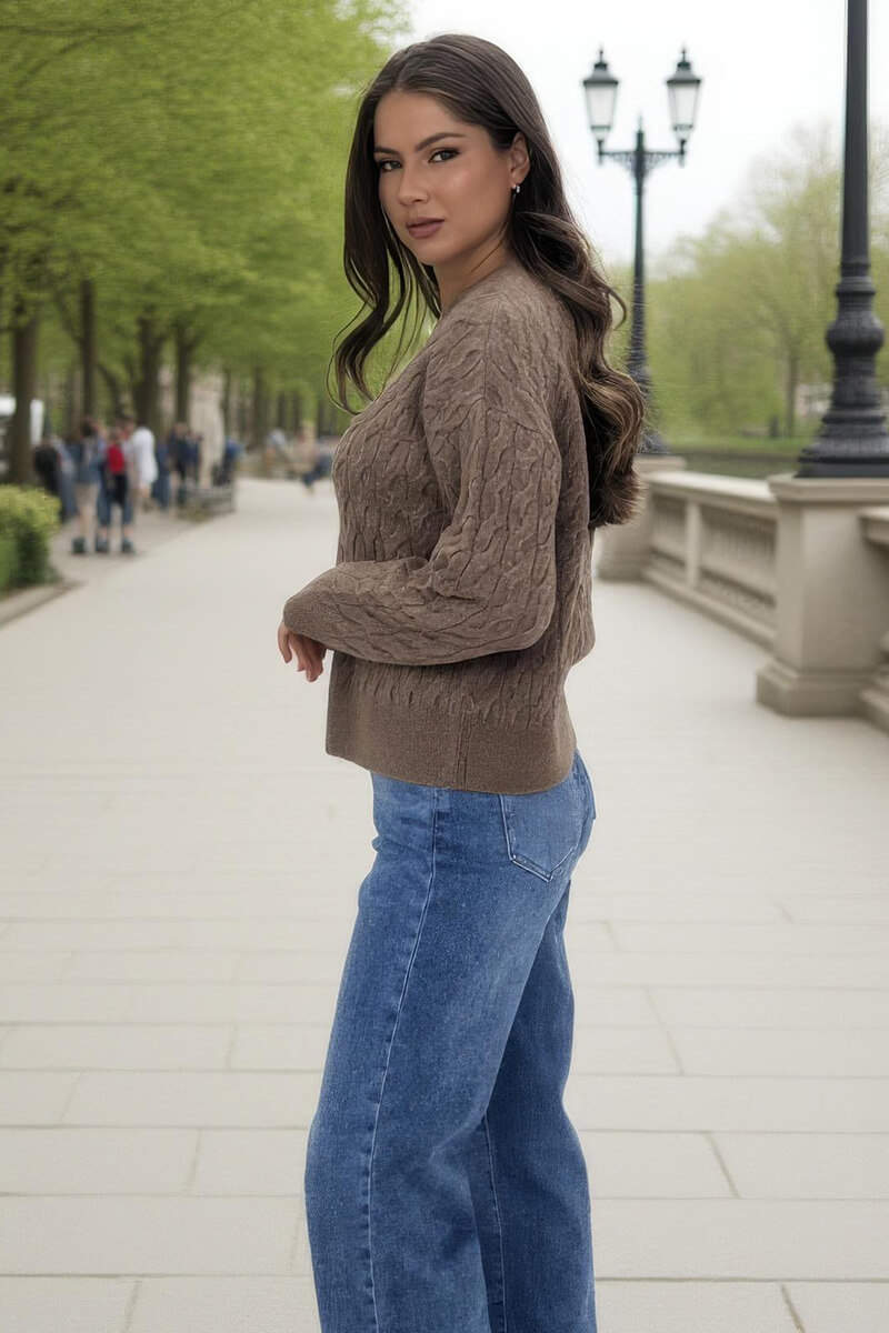 Shine | Women’s round neck cable knit sweater with ribbed detailing