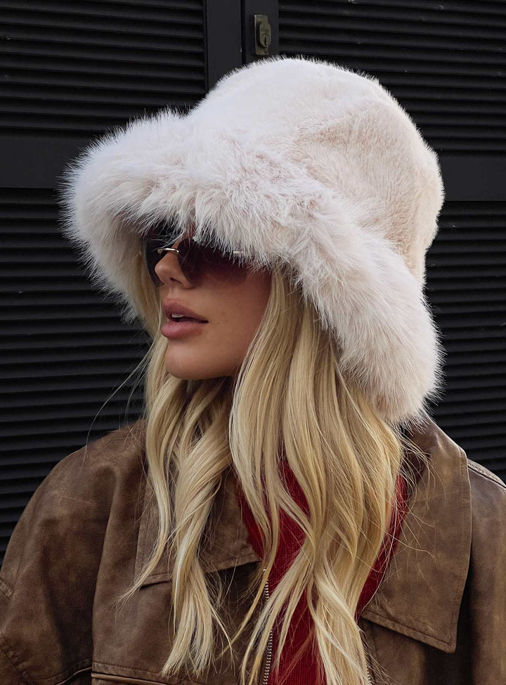 Arwen | Women’s faux fur plush bucket hat
