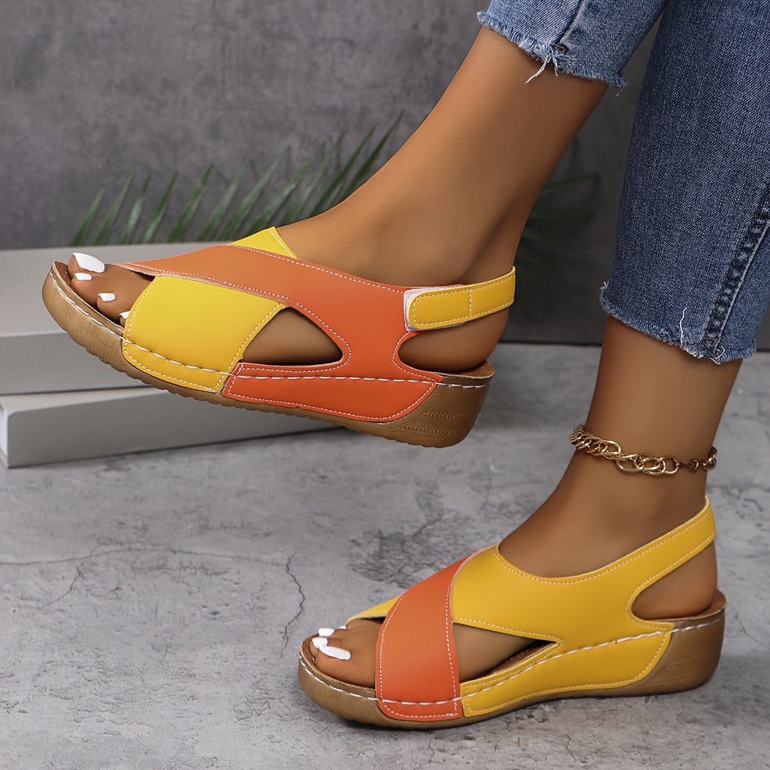 Aurelia | Women's strapped sandals with sculpted footbed