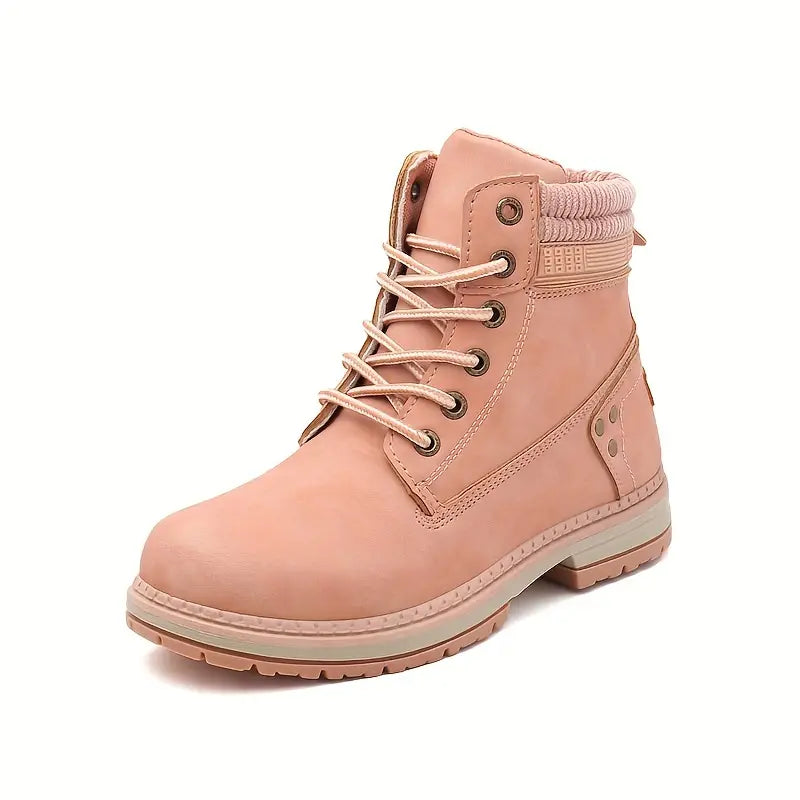 Tracy | Women’s walking boots with modern lace-up design and versatile profile