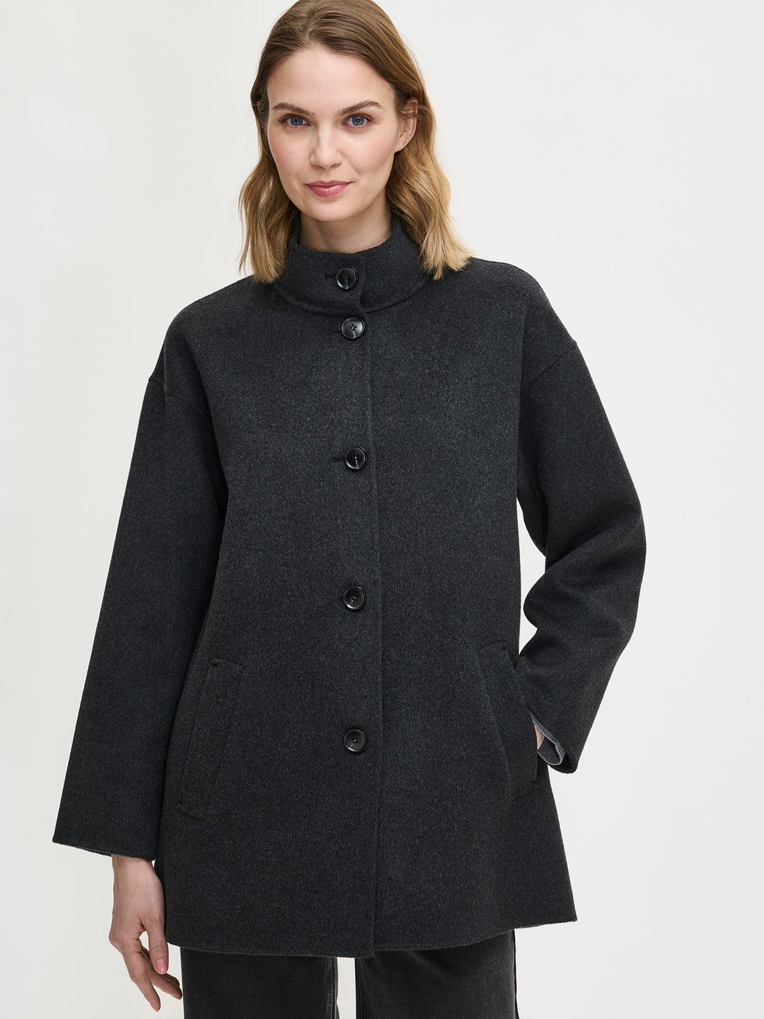 Trixia | Women’s short wool blend coat with minimalist design