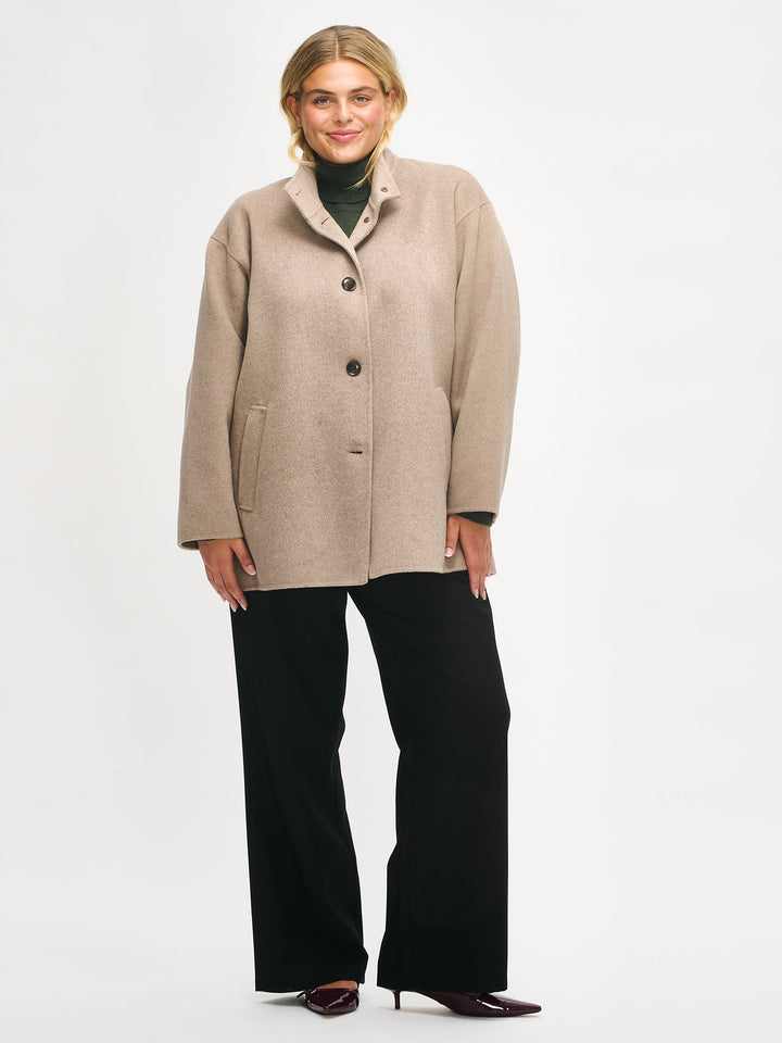 Dorothy | Women’s short wool-blend coat with stand collar