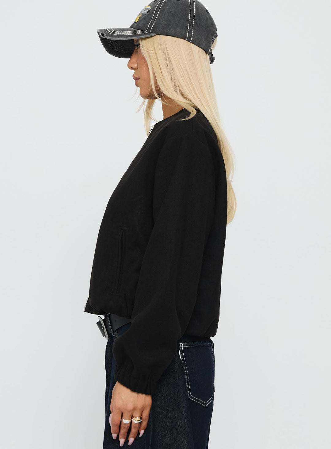 Trice | Women’s suede bomber jacket with zip closure and cuffed sleeves