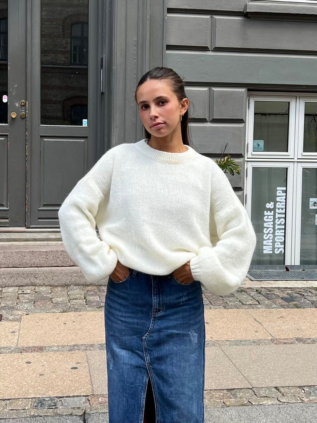 Blair | Women’s oversized knit with balloon sleeve design