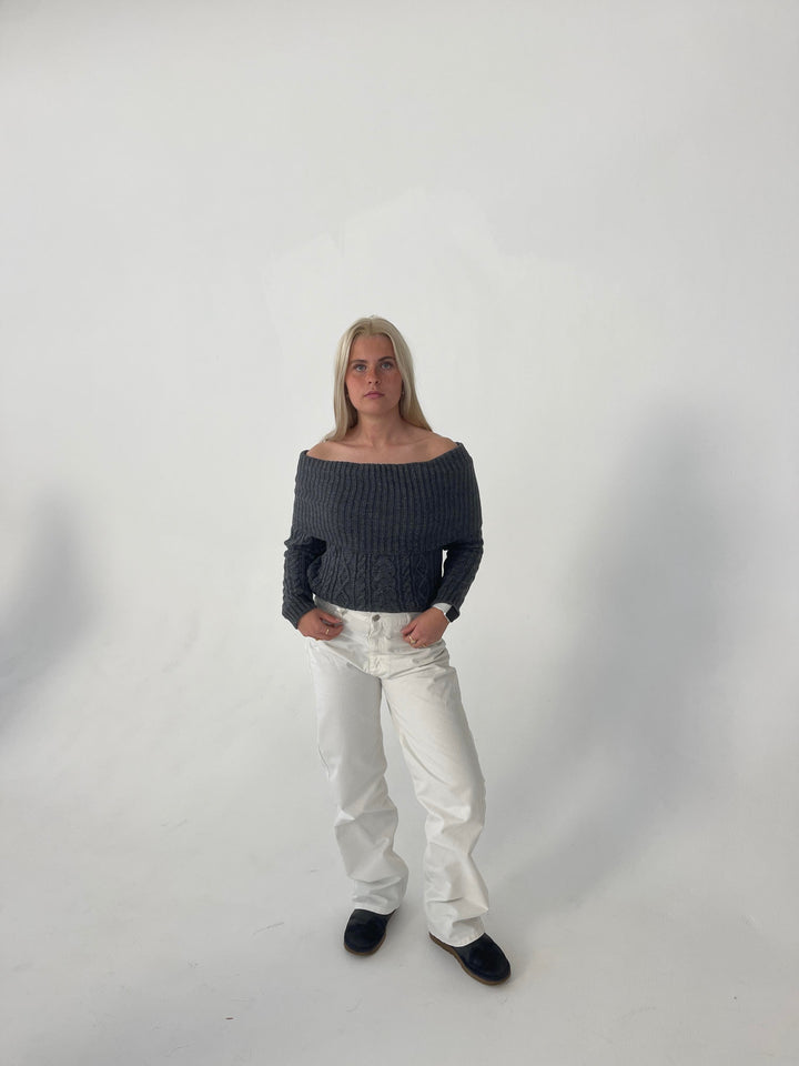 Lorelai | Women’s knit blouse with off-shoulder design