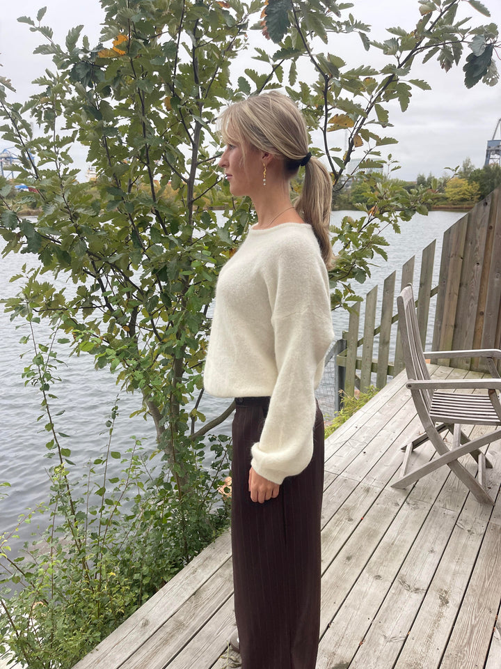 Tessa | Women’s knit sweater with oversized fit design