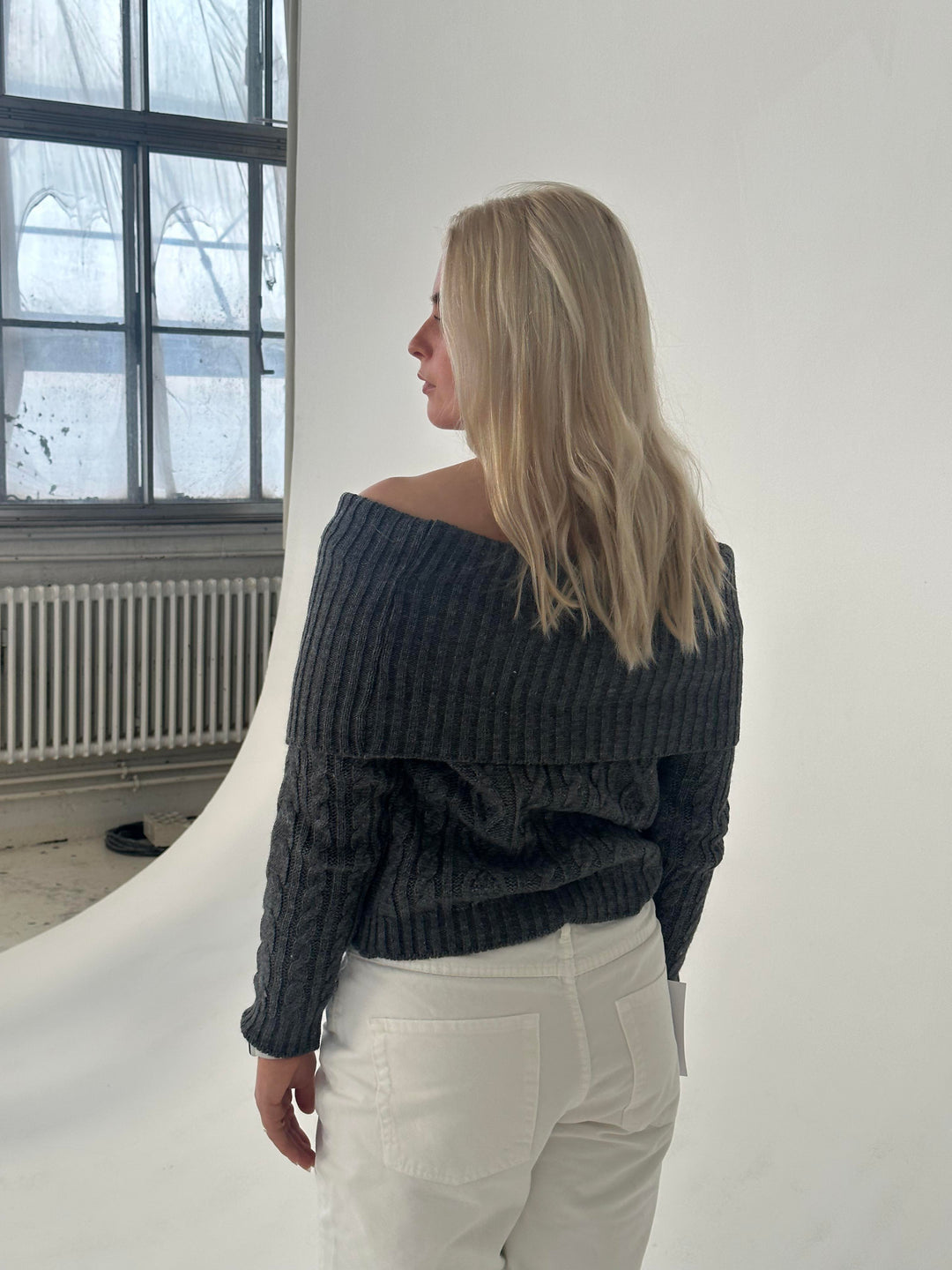 Lorelai | Women’s knit blouse with off-shoulder design