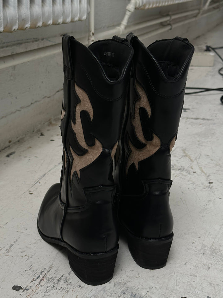 Melody | Women’s cowboy boots with beige pattern and mid-shin fit