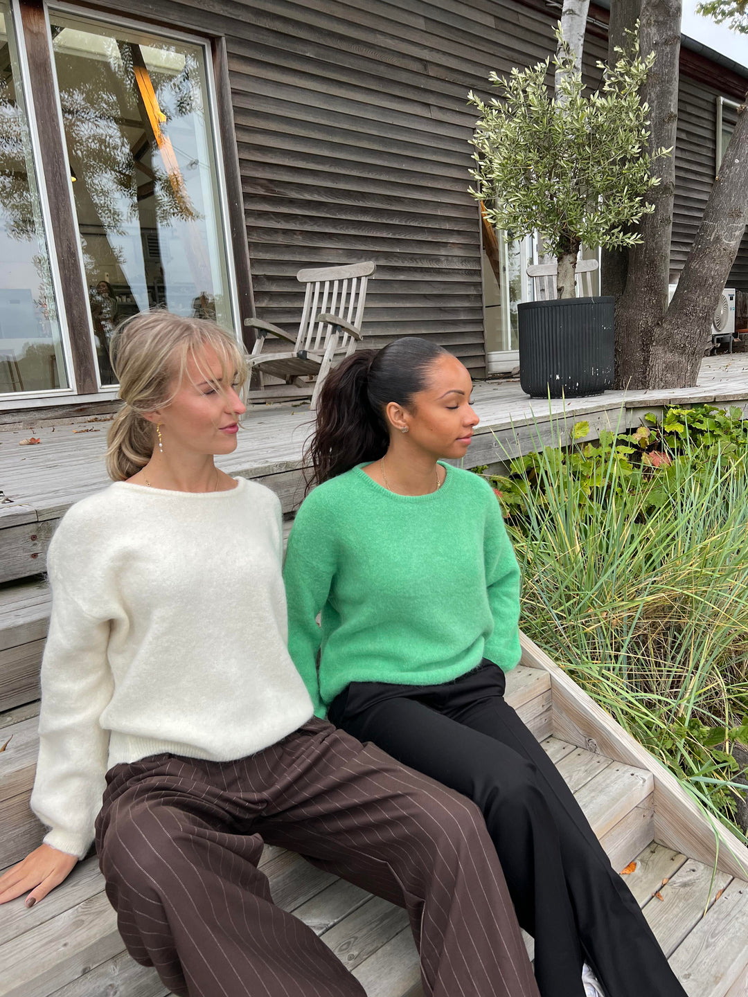 Tessa | Women’s knit sweater with oversized fit design