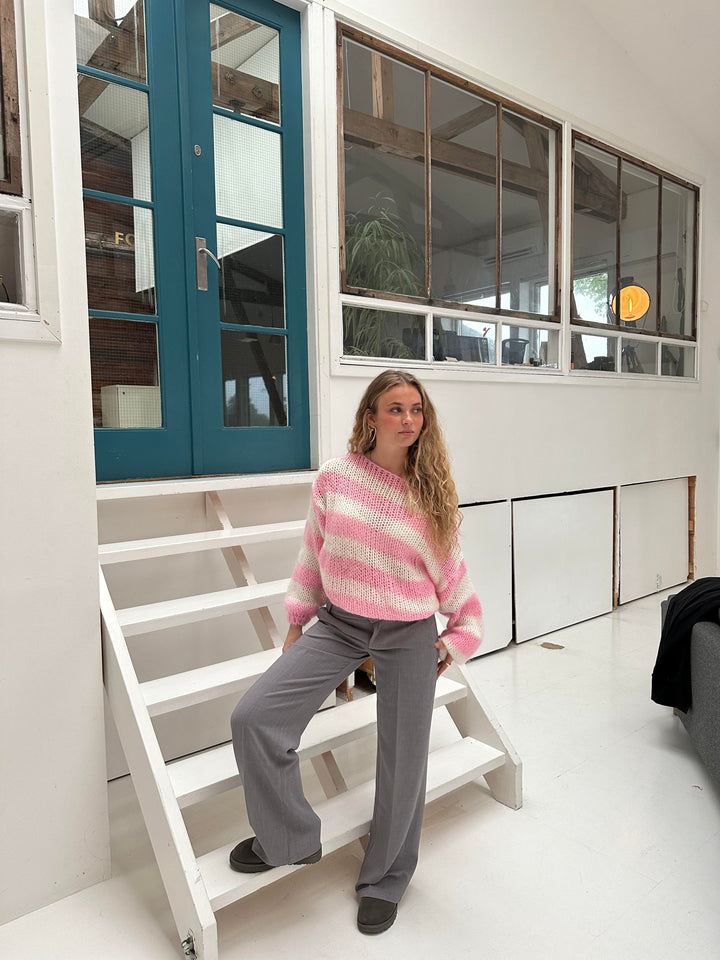 Evelyn | Women’s knit sweater with oversized round neck design