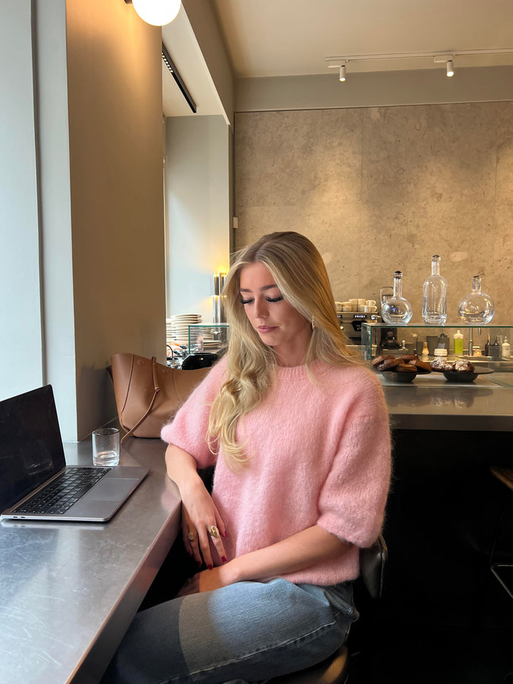 Faye | Women’s knit sweater with t-shirt fit design