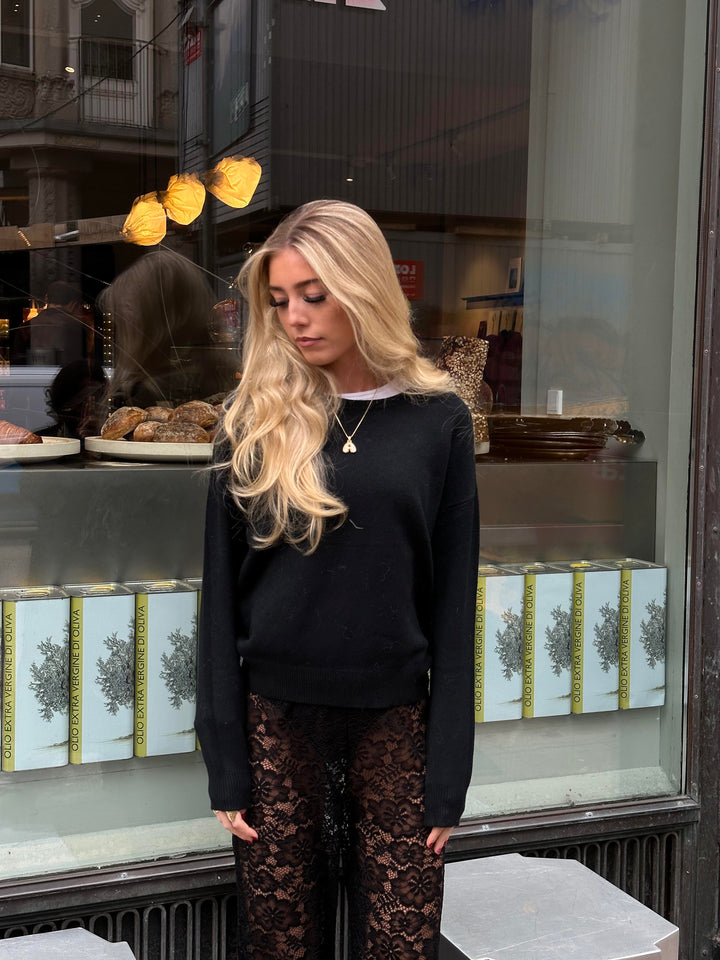 Sylvia | Women’s knit sweater with ribbed edge design