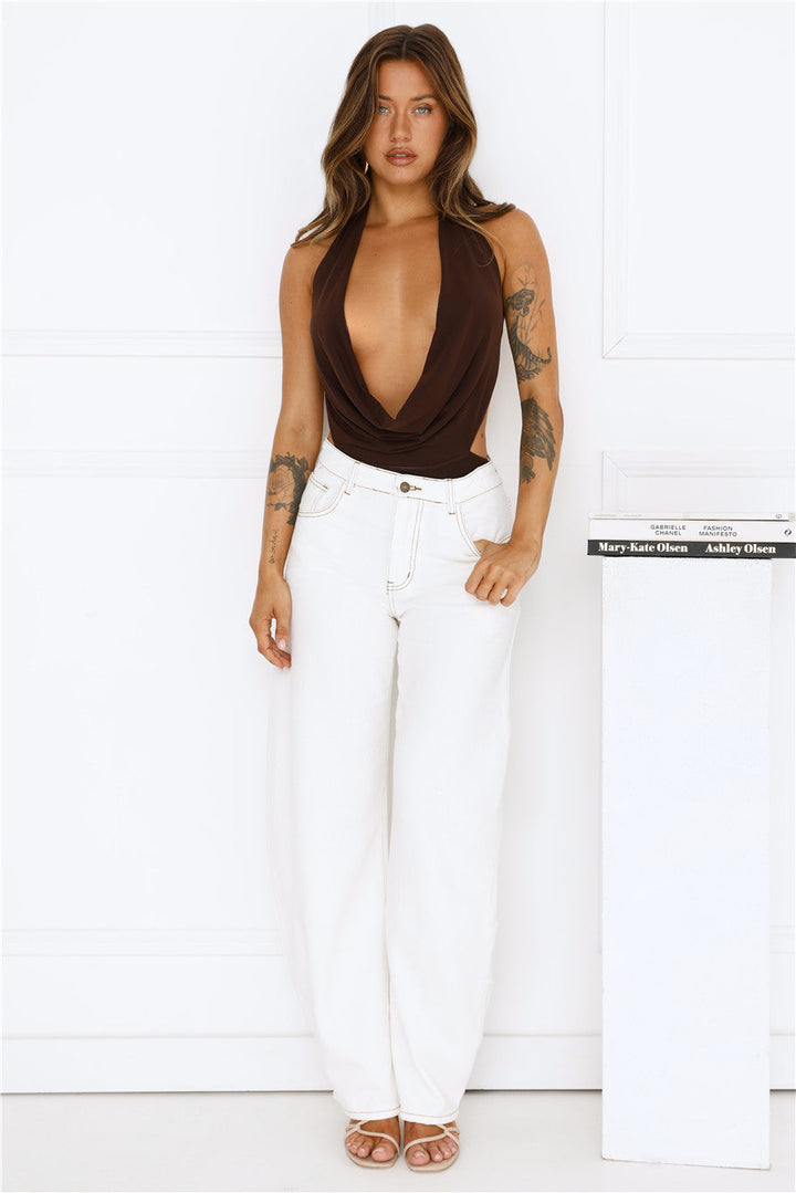 Jhana | Women’s low-rise horseshoe jeans with contrast stitching