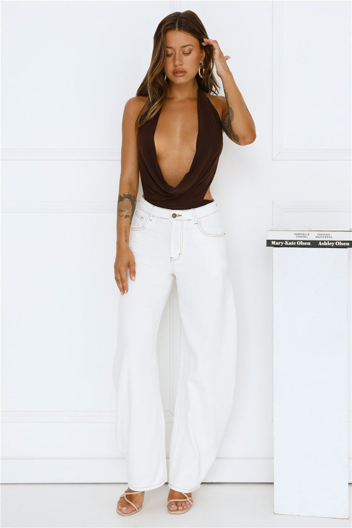 Jhana | Women’s low-rise horseshoe jeans with contrast stitching