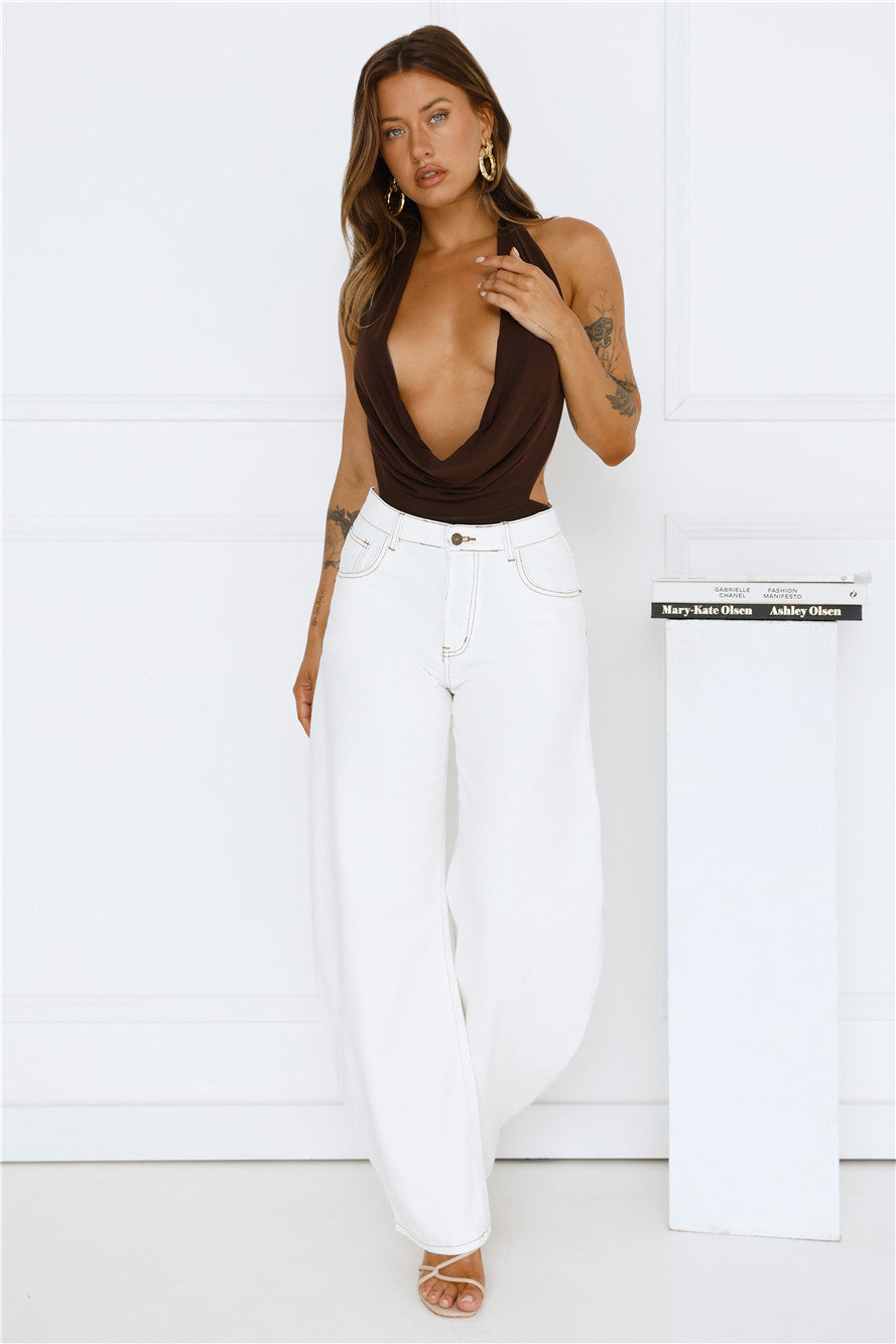 Jhana | Women’s low-rise horseshoe jeans with contrast stitching