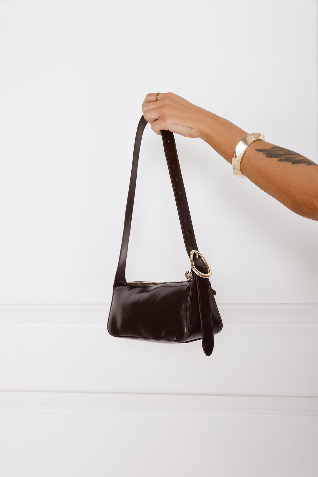 Gwenie | Women’s rectangular shoulder bag with adjustable strap