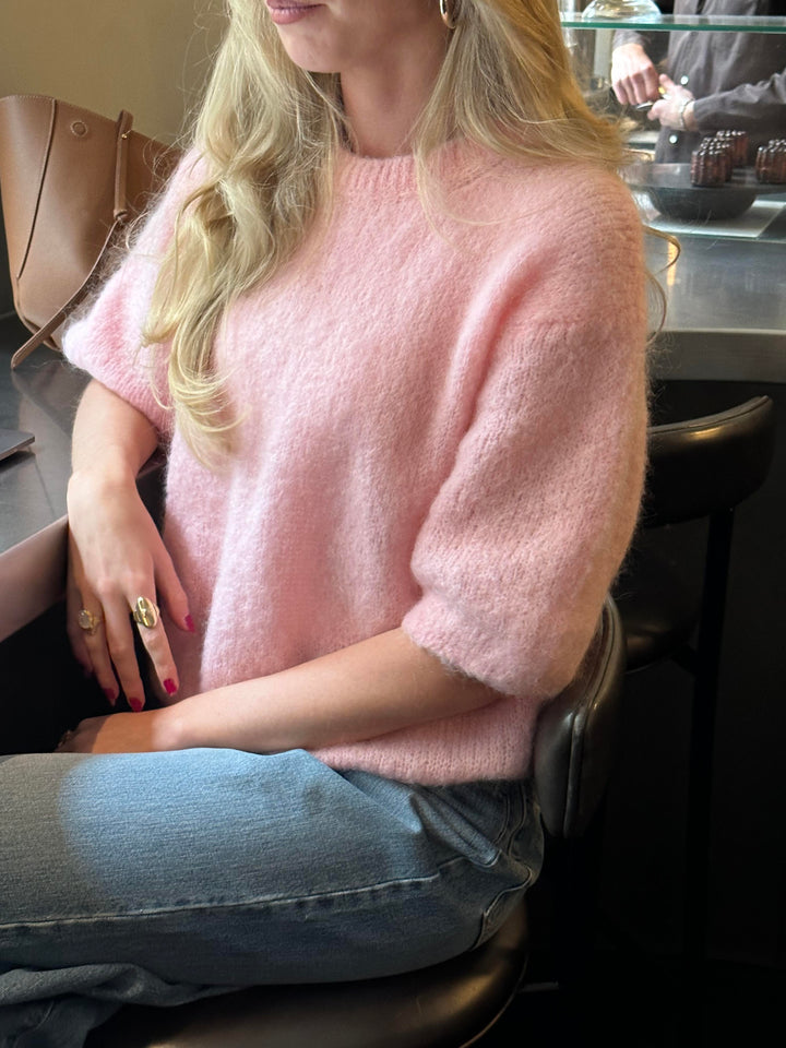 Faye | Women’s knit sweater with t-shirt fit design