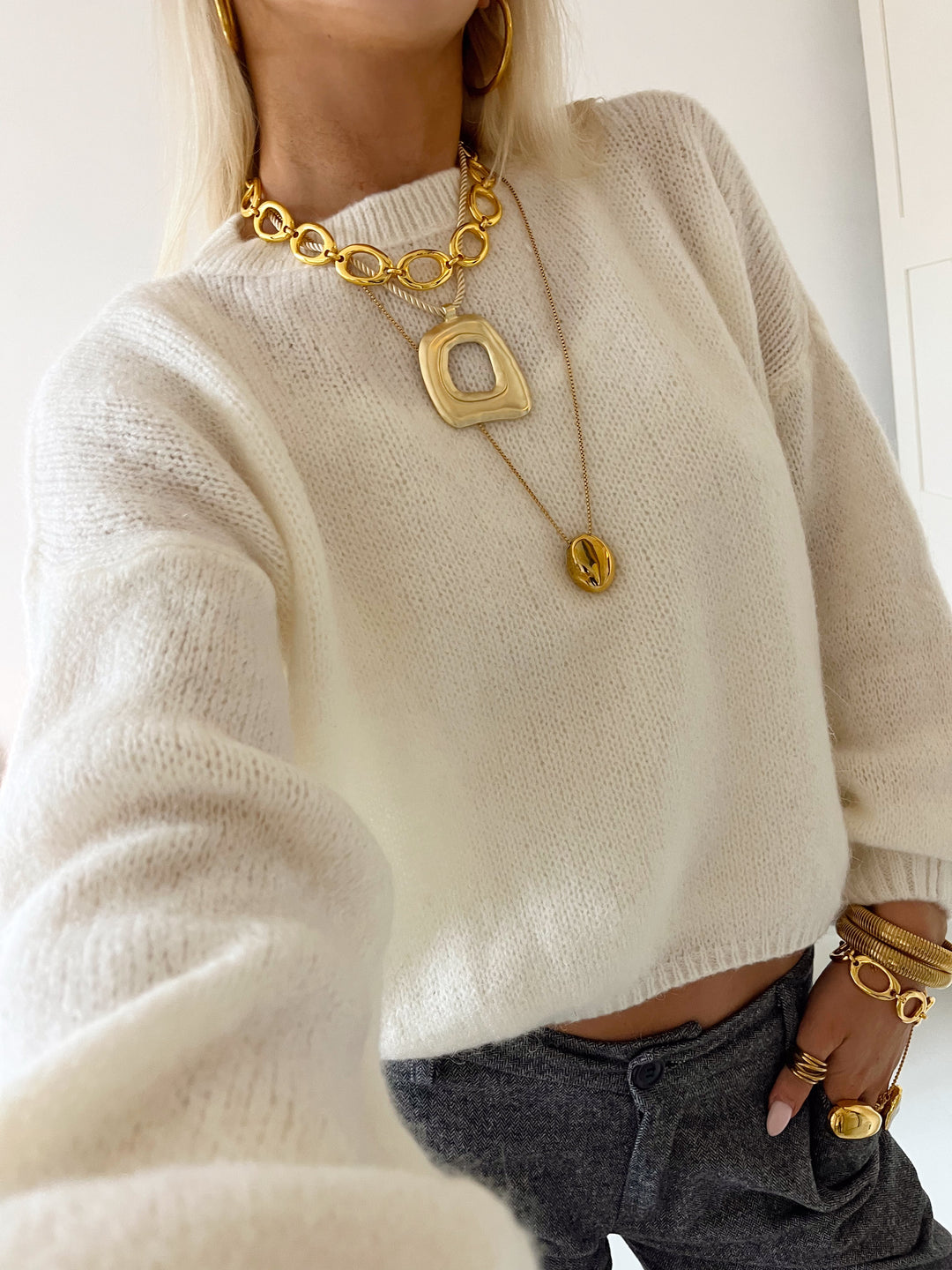 Blair | Women’s oversized knit with balloon sleeve design