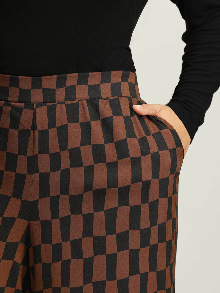 Macy | Women’s checkered print wide-leg trouser