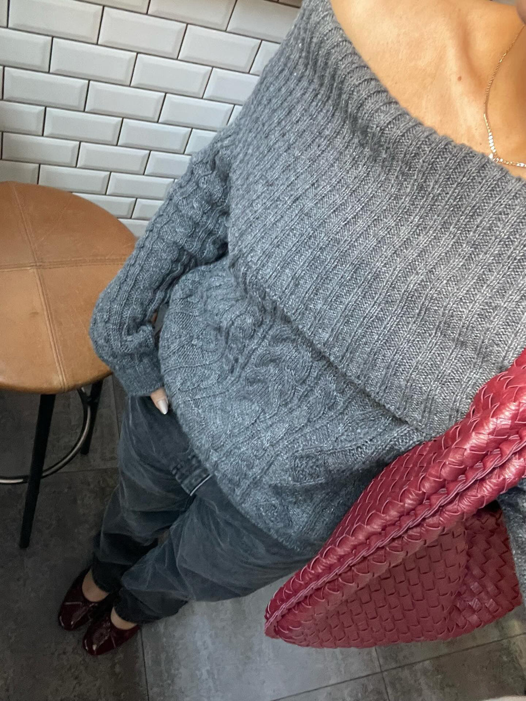 Lorelai | Women’s knit blouse with off-shoulder design