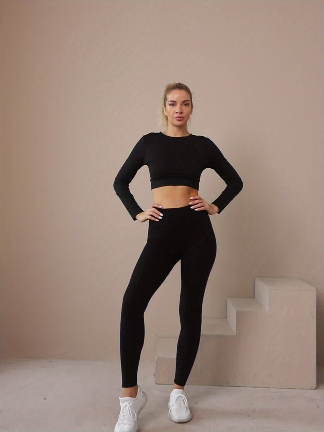 Demi | Women’s high waist leggings with sleek contour