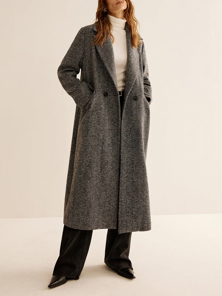 Sophie | Women’s versatile long trench coat with herringbone pattern and wide lapels