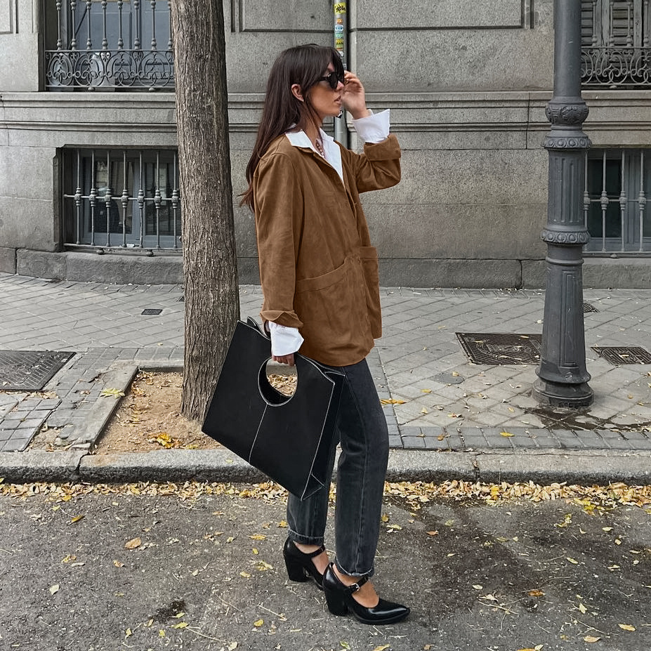 Thea | Women’s oversized coat with classic collar and relaxed silhouette