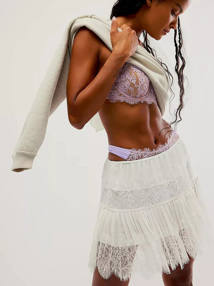 Lira | Women’s lace mini skirt with pleated design