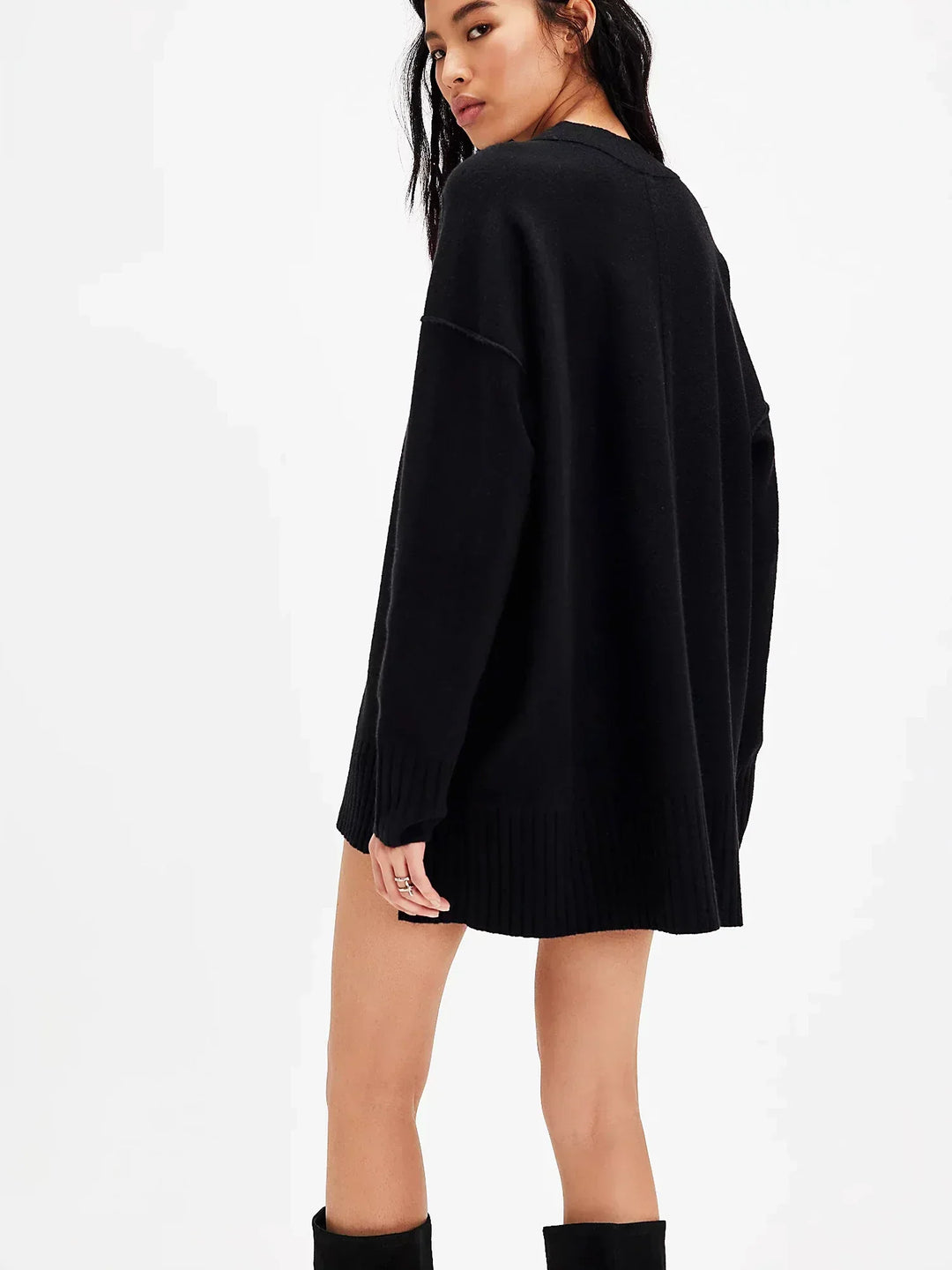 Lira | Women’s lace mini skirt with pleated design