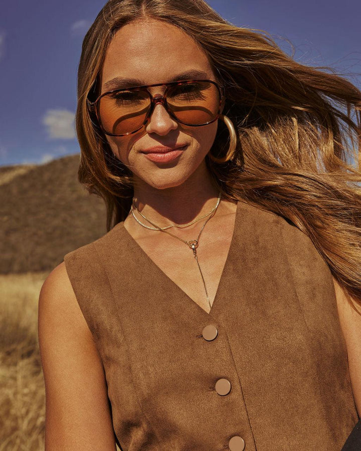 Vinna | Women’s aviator sunglasses with oversized frame and tinted lenses