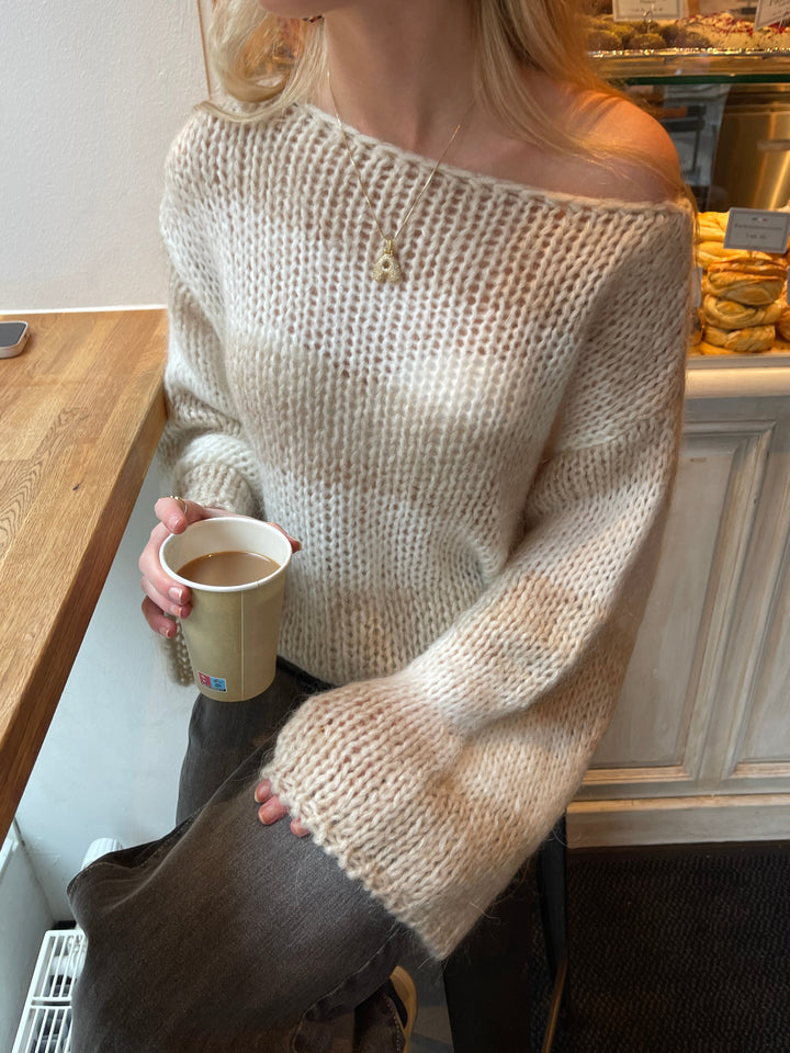 Helena | Women’s knit sweater with oversized round neck design