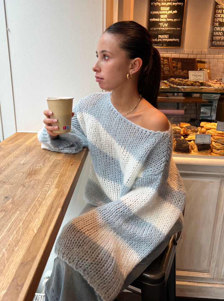 Celeste | Women’s knit sweater with oversized round neck design