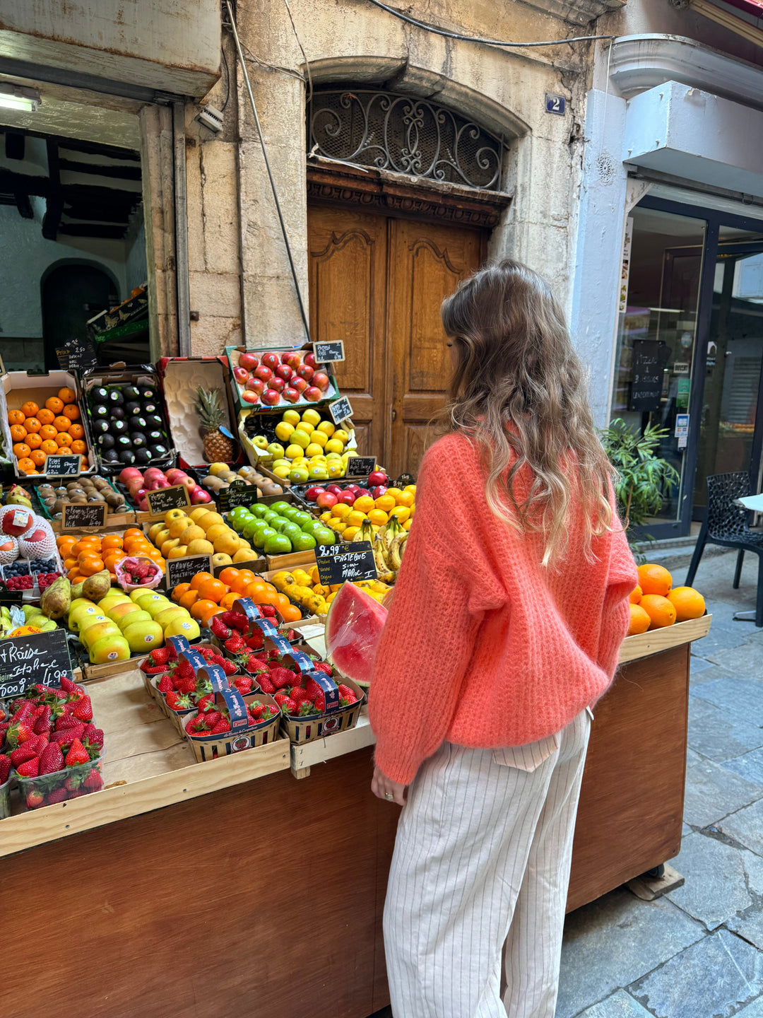 Iris | Women’s knit sweater with oversized round neck design