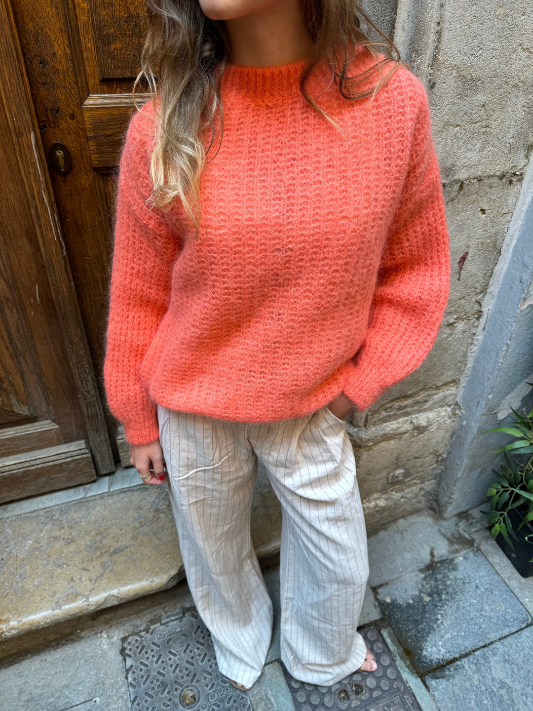 Iris | Women’s knit sweater with oversized round neck design