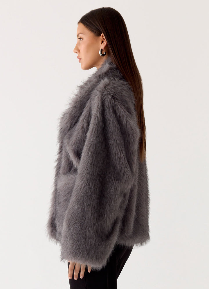 Katiana | Women’s oversized faux-fur jacket