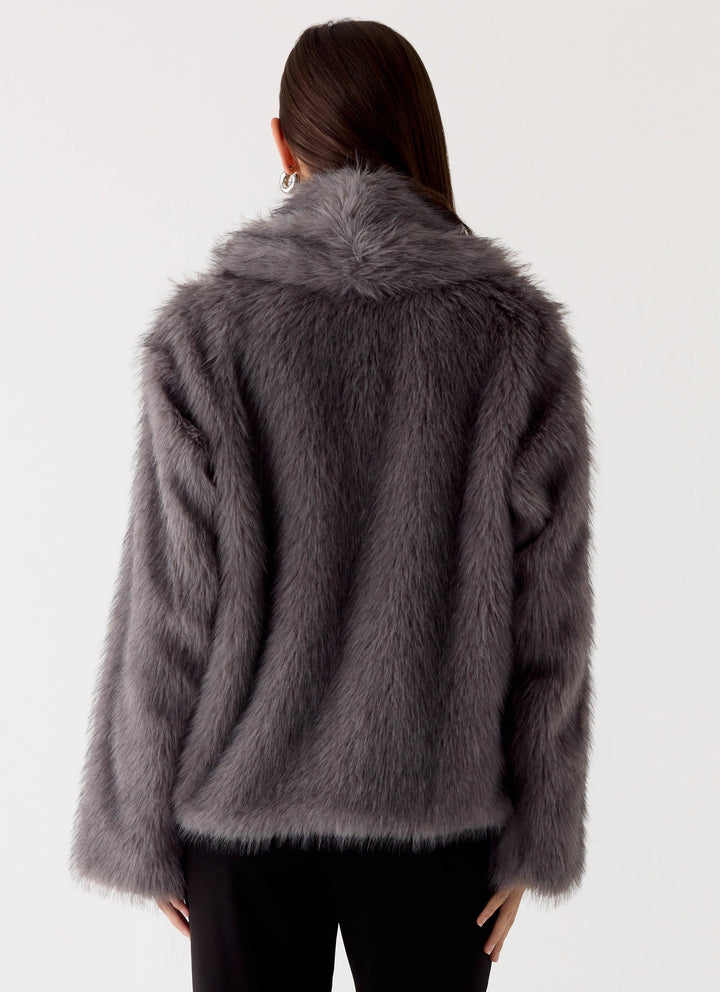 Katiana | Women’s oversized faux-fur jacket
