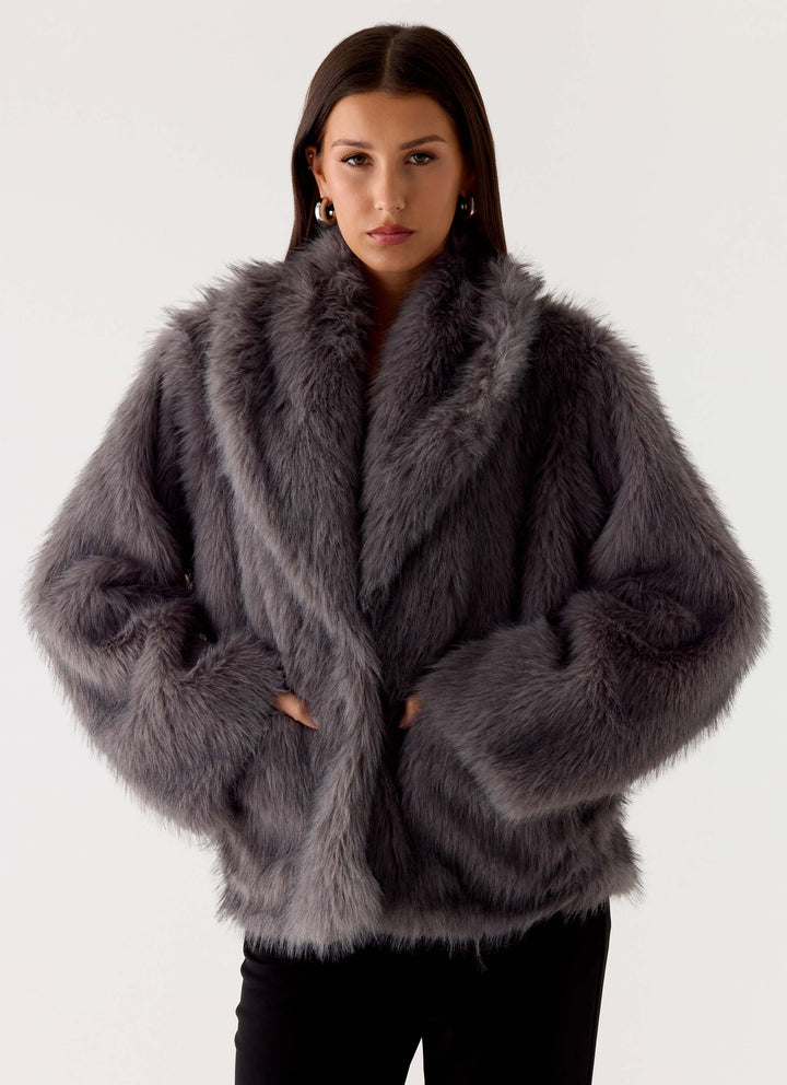 Katiana | Women’s oversized faux-fur jacket