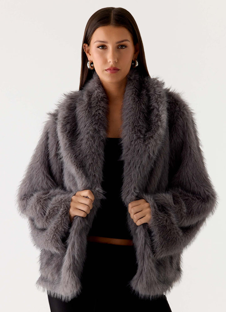 Katiana | Women’s oversized faux-fur jacket