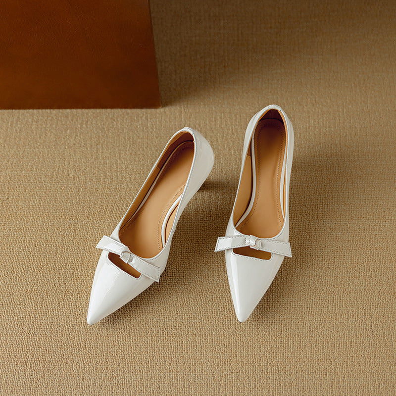 Shiela | Women’s pumps with pointed toe heels and bow detail