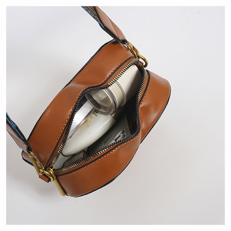 Katie | Women's heart-shaped everyday bag