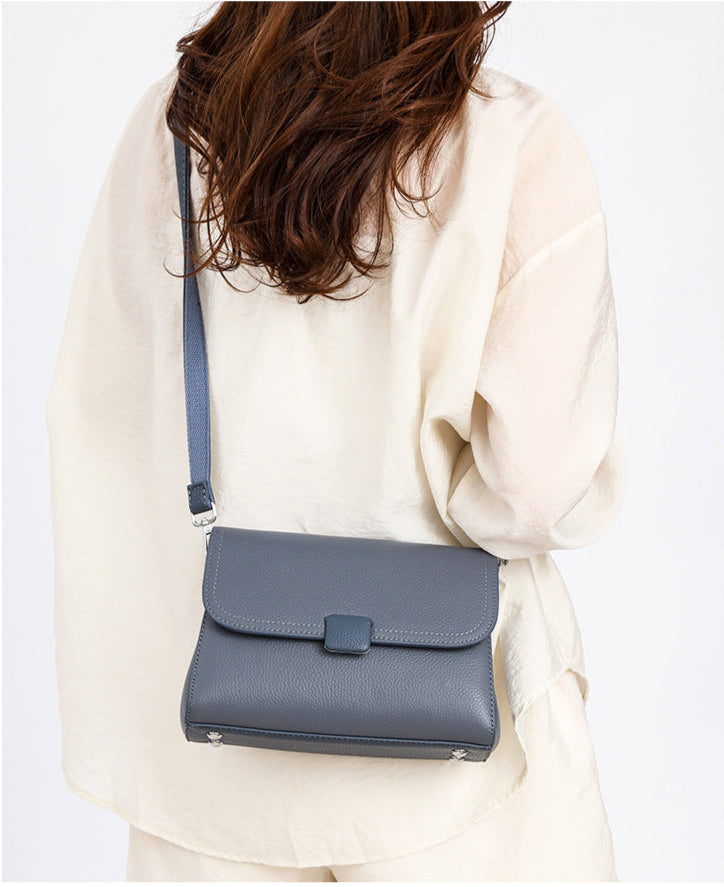 Kimmy | Women’s shoulder bag with structured design and adjustable strap