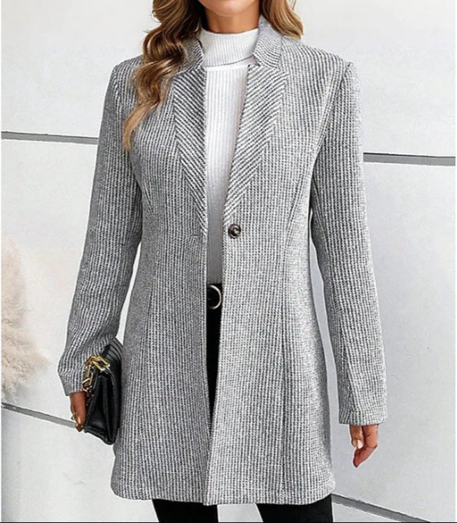 Mia | Women’s medium-length coat with jacquard detail and stand collar