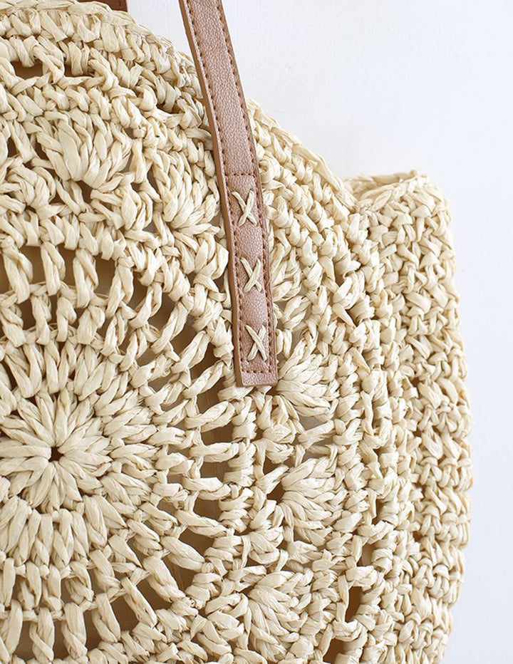 Janeth | Women’s handmade round straw tote bag with zipper closure