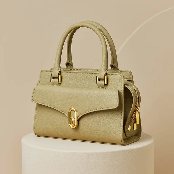 Shelby | Women’s classic handbag with structured design and gold accents